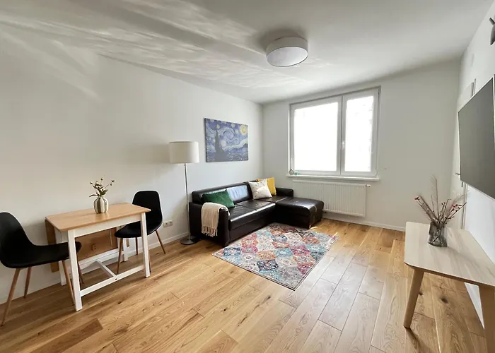 Cozy Flat Near Metro & Schoenbrunn Palace