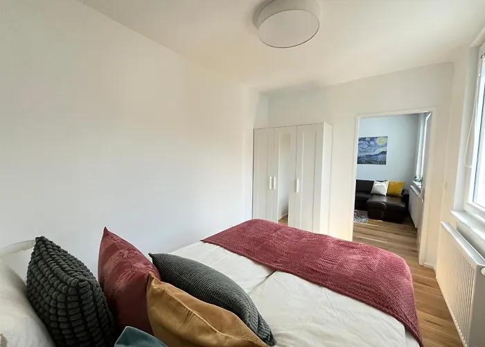 Cozy Flat Near Metro & Schoenbrunn Palace *