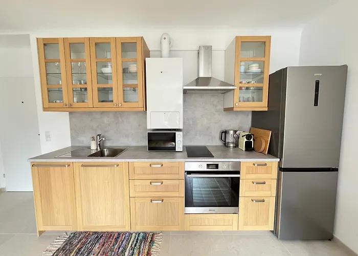Cozy Flat Near Metro & Schoenbrunn Palace *