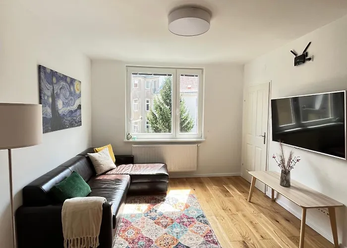 Appartement Cozy Flat Near Metro & Schoenbrunn Palace Wenen